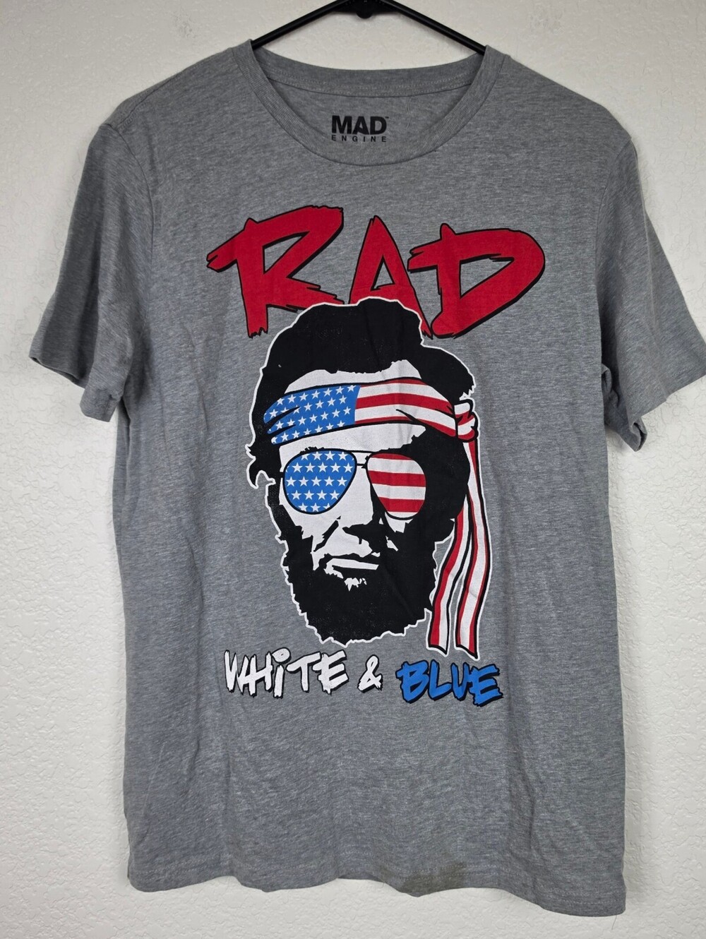 Mad Engine Medium Rad White & Blue Graphic Tee Shirt Top